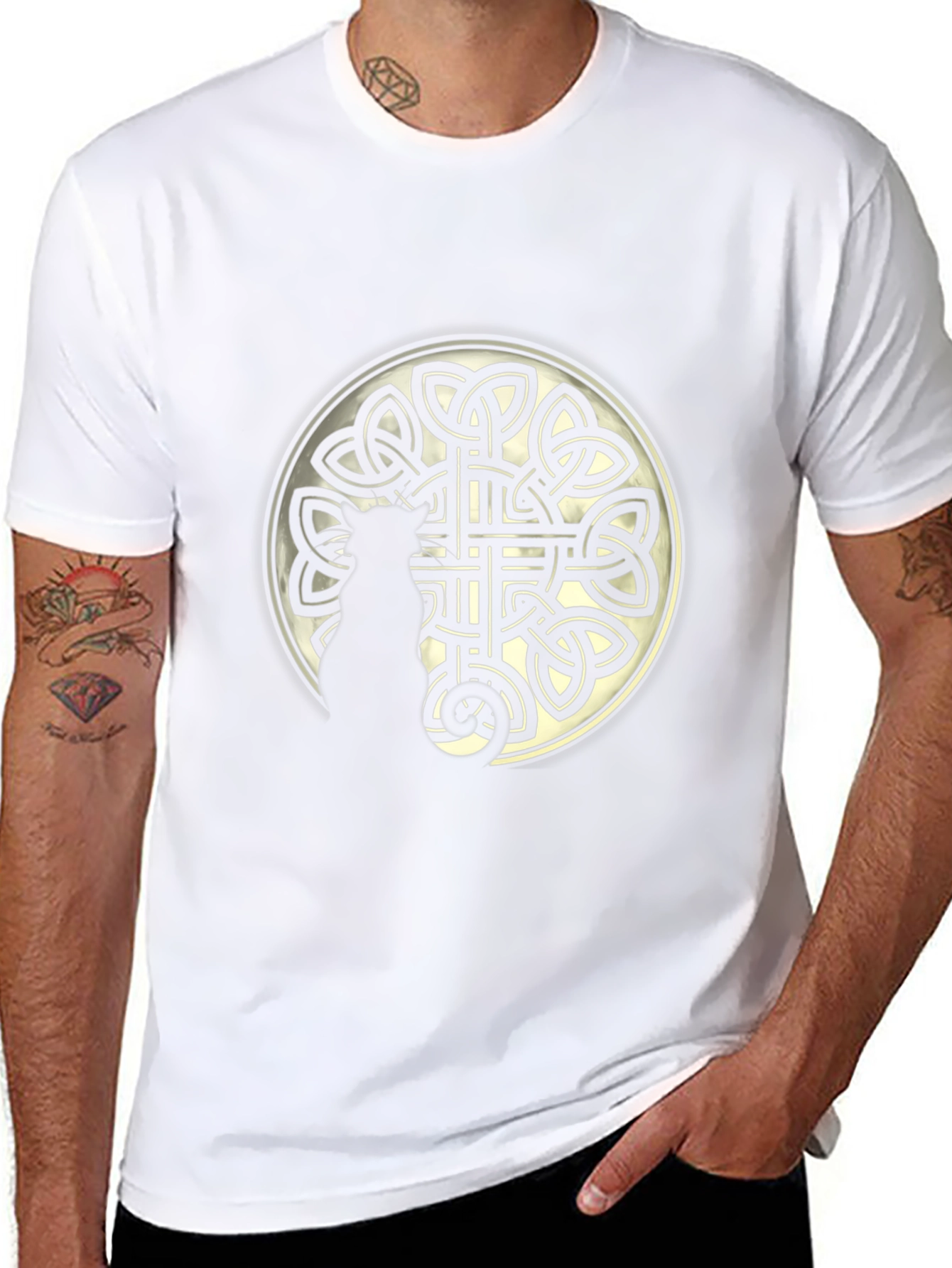 Celtic Knot Circle Graphic Print Black T-Shirt