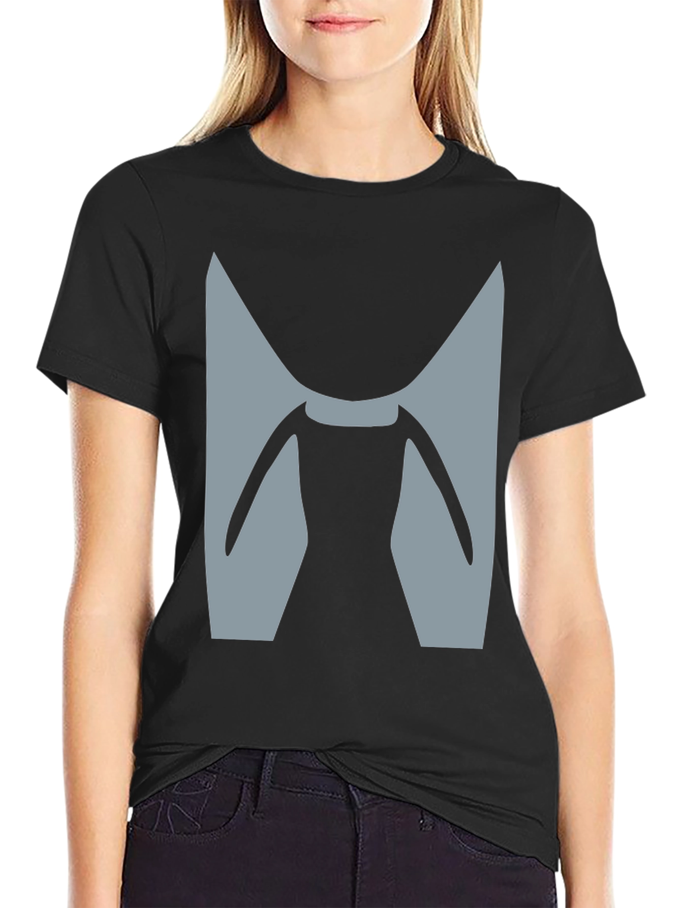 Abstract M Graphic Tee - Modern Style