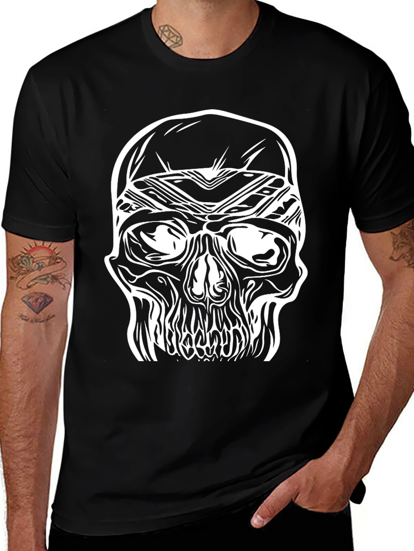 Skull Graphic Tee - Bold Black T-Shirt