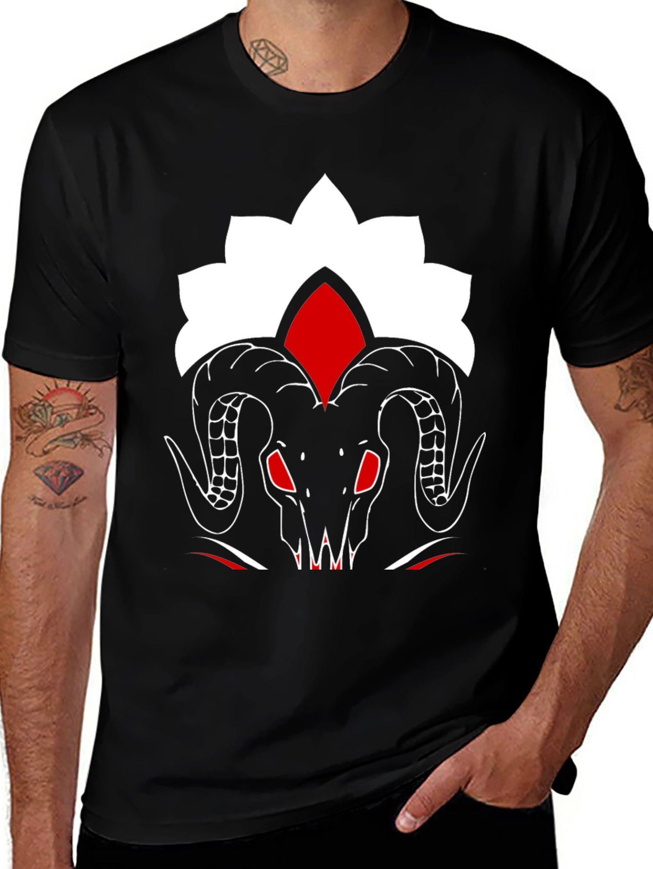 Ram Skull Graphic Tee - Stylish Black T-Shirt