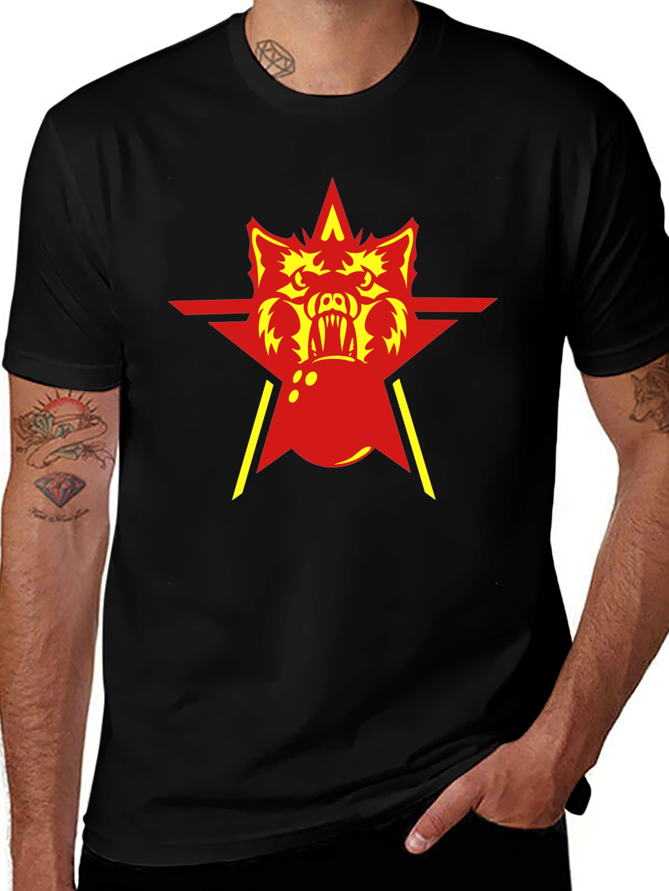 Red Star Wolf Graphic Black T-Shirt