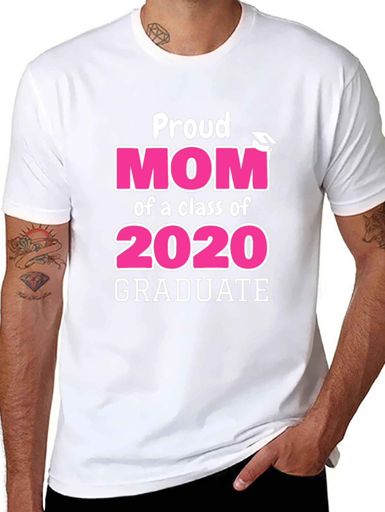 Proud Mom Class of 2020 Graduate Graphic T-Shirt
