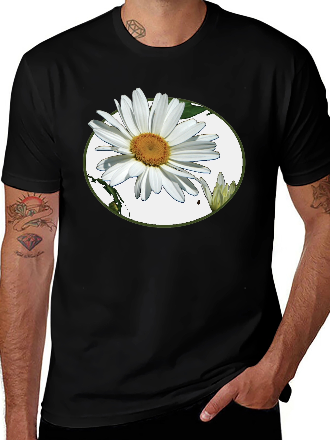 Daisy Graphic Tee - Casual Black T-Shirt