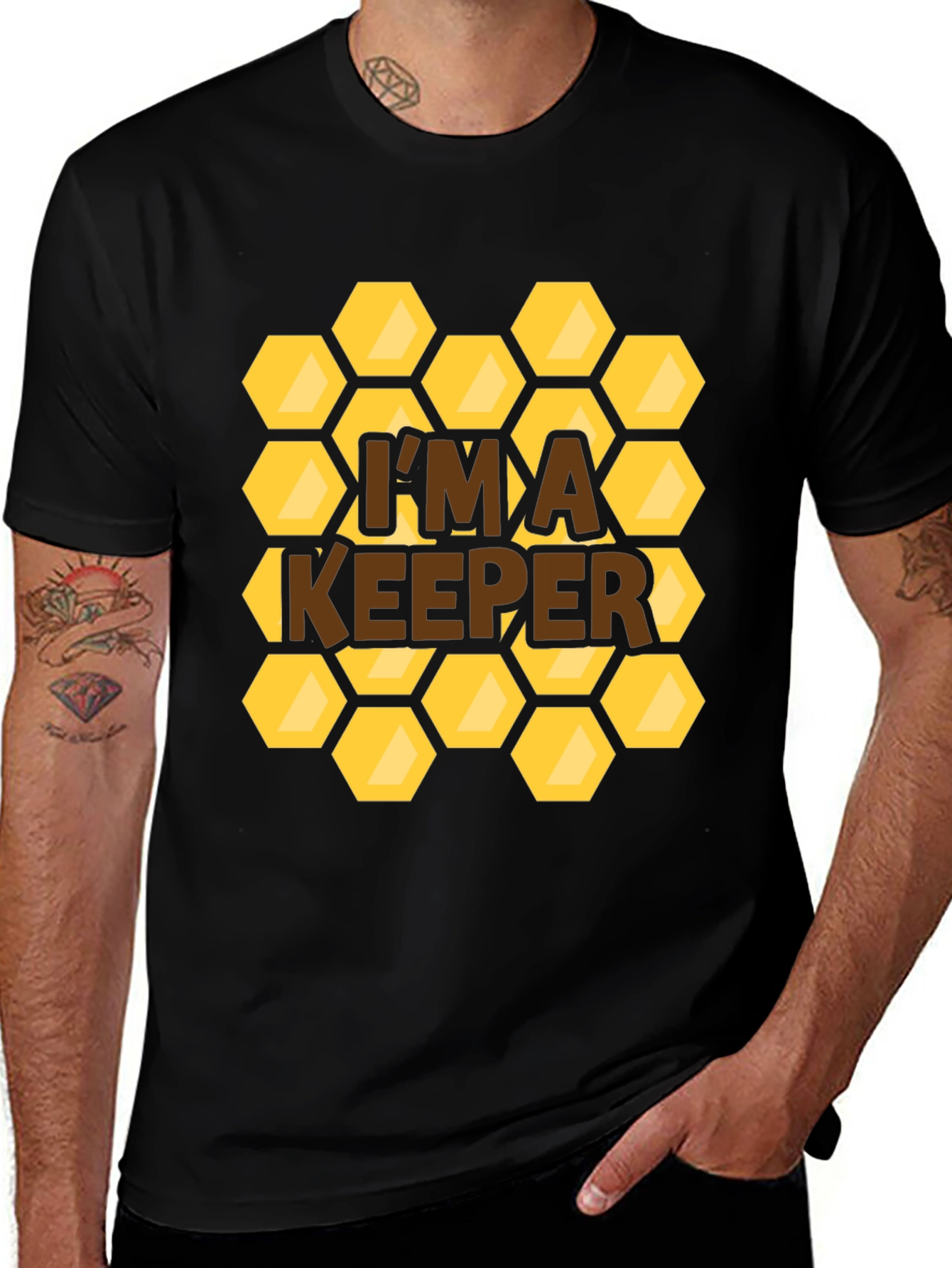 Im a Keeper Honeycomb Graphic T-Shirt